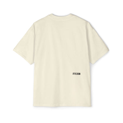 'Less Is More' Oversized  —  T-Shirt  🎟️ 12 entradas