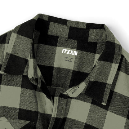 Plaid Flannel Shirt — 🎟️ 21 entradas