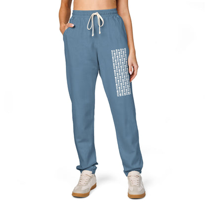 Graphic Joggers — Vertical Text Fleece Sweatpants  🎟️ 12 entradas