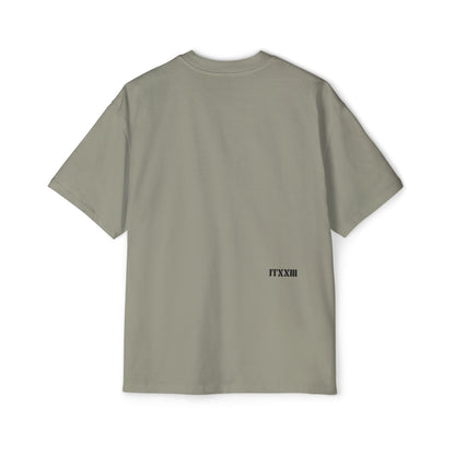 'Less Is More' Oversized  —  T-Shirt  🎟️ 12 entradas