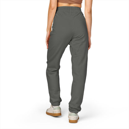 Graphic Joggers — Vertical Text Fleece Sweatpants  🎟️ 12 entradas