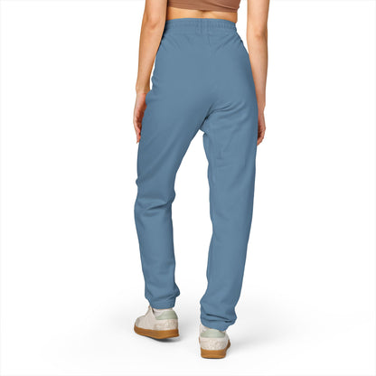 Graphic Joggers — Vertical Text Fleece Sweatpants  🎟️ 12 entradas