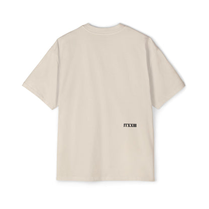 'Less Is More' Oversized  —  T-Shirt  🎟️ 12 entradas